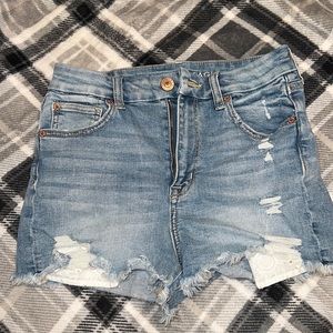 AE super stretch light wash denim short short